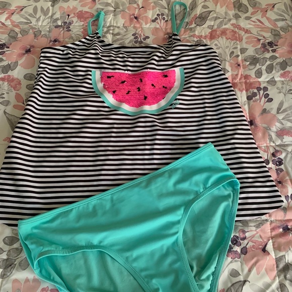 Two piece bathing suit Justice size 18girls - Picture 1 of 4